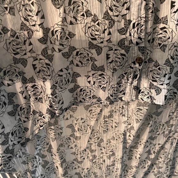 Volcom, high-low, long tank. Womens large. - Picture 2 of 4